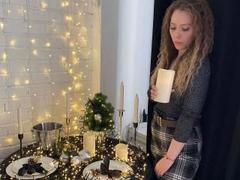 Sweetli-hot - blond female webcam at xLoveCam