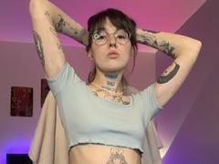 SweettSoft - female with brown hair and  small tits webcam at xLoveCam