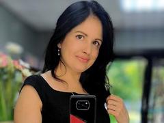 TayaBoret - female with black hair webcam at xLoveCam