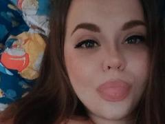 TefanyLips - female webcam at xLoveCam