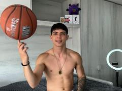 TheoLevi - male webcam at xLoveCam