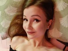 TinyEmily-hot - blond female webcam at xLoveCam