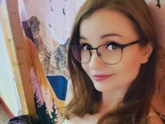 TinyEmily-hot - blond female webcam at xLoveCam