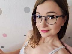 TinyEmily-hot - blond female webcam at xLoveCam