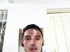 TommyFit from xLoveCam