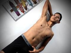 TommyHotC - male webcam at xLoveCam