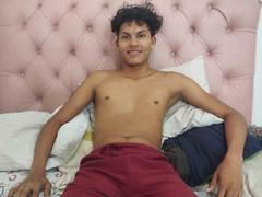 Totonev - male webcam at xLoveCam