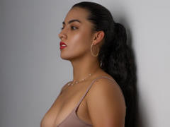 TracyDom - female with black hair and  big tits webcam at xLoveCam