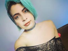 TsFoxCandy - blond shemale webcam at xLoveCam