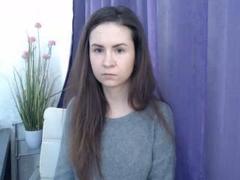 Tseimer - female with brown hair webcam at xLoveCam