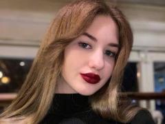 Utta - female webcam at xLoveCam