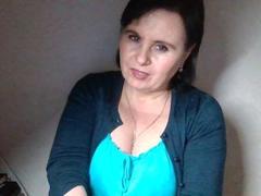 VadaHot - female with brown hair webcam at xLoveCam