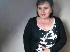 VadaHot - female with brown hair webcam at xLoveCam