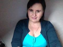 VadaHot - female with brown hair webcam at xLoveCam