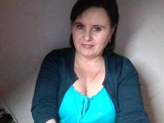 VadaHot - female with brown hair webcam at xLoveCam