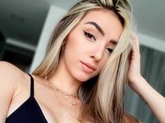 ValenLux - blond female webcam at xLoveCam