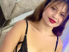 ValeryHoldam - blond female with  big tits webcam at xLoveCam