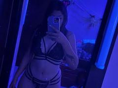 VanellopeWow - female with black hair and  small tits webcam at xLoveCam