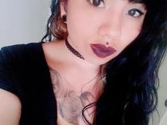 Vannesaros - female with brown hair and  big tits webcam at xLoveCam