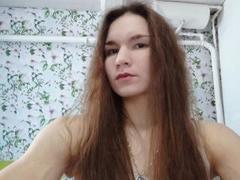 VeraKyk - female with brown hair webcam at xLoveCam