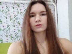 VeraKyk - female with brown hair webcam at xLoveCam