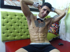 VernomAndrews - male webcam at xLoveCam