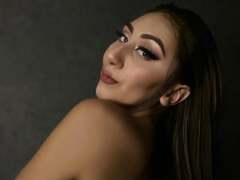 VeronicaOsborn - female with brown hair webcam at xLoveCam