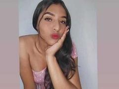 VickyHoney - female with black hair and  small tits webcam at xLoveCam