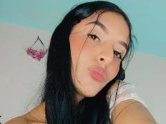 VickyHoney from xLoveCam