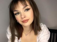 VickyxFantasy - female with brown hair and  small tits webcam at xLoveCam