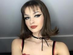 VickyxFantasy - female with brown hair and  small tits webcam at xLoveCam