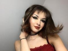 VickyxFantasy - female with brown hair and  small tits webcam at xLoveCam