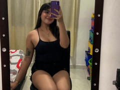 VictoriaSaens - female with brown hair and  small tits webcam at xLoveCam