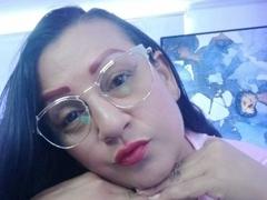 VictoryaClear - female with black hair webcam at xLoveCam