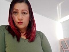 VictoryaClear - female with black hair webcam at xLoveCam