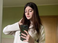 VinnaSkyHott - female with brown hair and  small tits webcam at xLoveCam