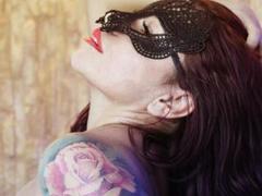 VioletaSlave - female with red hair webcam at xLoveCam