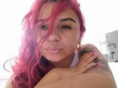 VioletaSlave - female with red hair webcam at xLoveCam