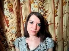 YaraTully - female with brown hair and  small tits webcam at xLoveCam