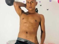 YeAndFrid - male webcam at xLoveCam