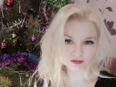 YouHotDream - blond female with  small tits webcam at xLoveCam