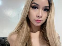 YourCutieDollTs - shemale webcam at xLoveCam