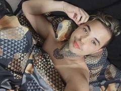 YourDany - male webcam at xLoveCam