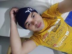 YourDany - male webcam at xLoveCam