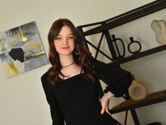 SophieSmithe - female with brown hair webcam at LiveJasmin