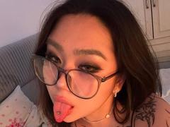 YurikoMay - female with brown hair and  small tits webcam at xLoveCam