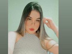 YusIx - blond female webcam at xLoveCam