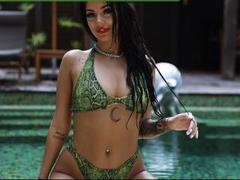 Yuukenzi - female with black hair webcam at xLoveCam