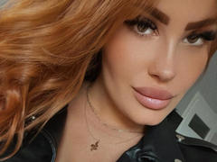 ZoeSensual - female webcam at xLoveCam