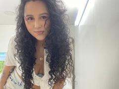 ZoeeHotX - female with black hair webcam at xLoveCam